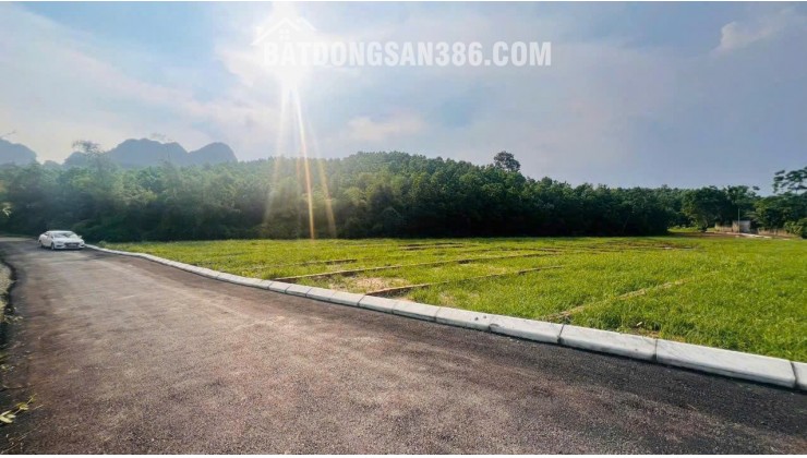 chuyên nhượng lô đất tại lạc thủy giá chỉ hơn 100 triệu 1 lô dt từ 85m đến 105m toàn bộ fun thổ cư