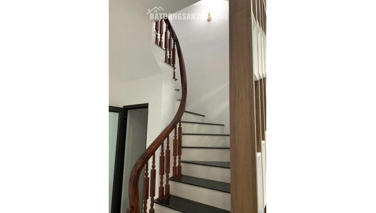 Cần cho thuê căn phòng tại địa chỉ số 10/97 ngõ 105 phố Bạch Mai, phường Bạch Mai, tp Hà Nội.