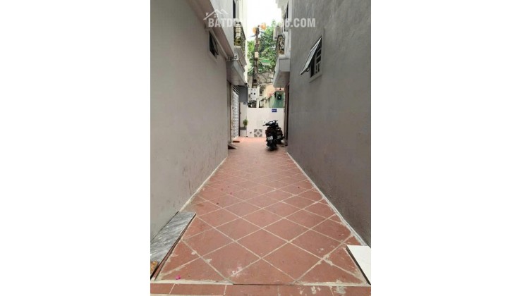 Cần cho thuê căn phòng tại địa chỉ số 10/97 ngõ 105 phố Bạch Mai, phường Bạch Mai, tp Hà Nội.