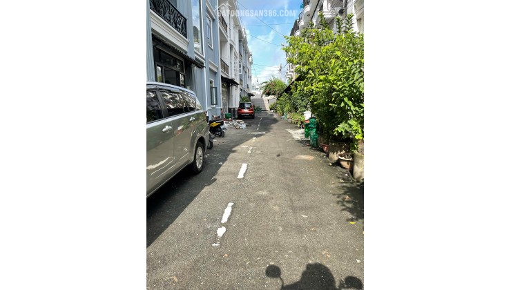 BÁN NHÀ GẦN TÔ NGỌC VÂN - GẦN 60M² - HẺM 6M Ô TÔ TRÁNH, KHU DÂN CƯ CAO CẤP - NHỈNH 4 TỶ