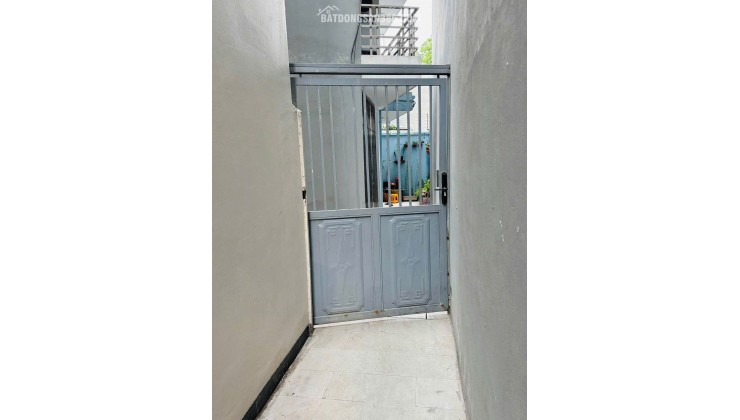HÀNG HIẾM BÁN ĐẤT NGUYỄN VĂN LINH, LONG BIÊN  SAU 1 NHÀ RA Ô TÔ TRÁNH  KHU VỰC ĐANG PHÁT TRIỂN 31M²  MT 3,5M  4,6 TỶ.