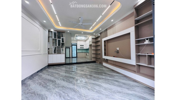 4,X TỶ – NHÀ 4 TẦNG XÂY ĐỘC LẬP, Ô TÔ ĐỖ CỬA SÁT siêu thị MEGAMARKET Hồng Bàng