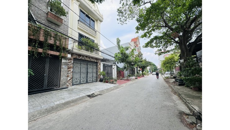 Nhà khu dân cư An Trang, An Dương ô tô vào nhà, 3 tầng thoáng mát, đáng sống