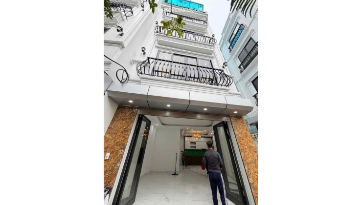 NHÀ HỮU LÊ