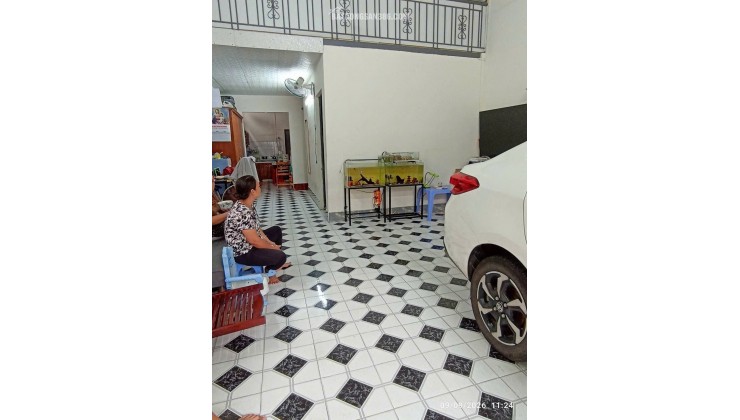 Cho thuê căn 90m2 góc 2 mặt tiền kp8 p tam hiêp giá 6tr/ tháng