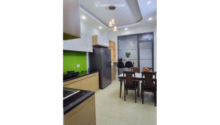 HẺM XE HƠI PHÚ NHUẬN - NHÀ MỚI 4 TẦNG BTCT - FULL NỘI THẤT - 5 PHÒNG - CÓ HẺM SAU THOÁNG MÁT