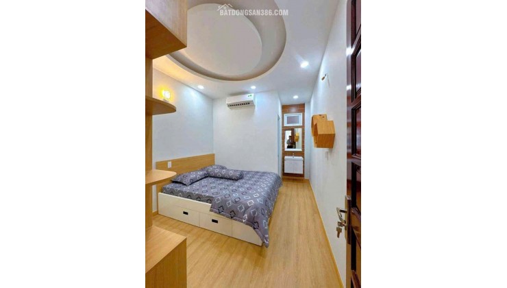 HẺM XE HƠI PHÚ NHUẬN - NHÀ MỚI 4 TẦNG BTCT - FULL NỘI THẤT - 5 PHÒNG - CÓ HẺM SAU THOÁNG MÁT