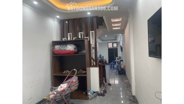Ngõ thông Đức Giang 8 tỷ 55m ô tô qua nhà