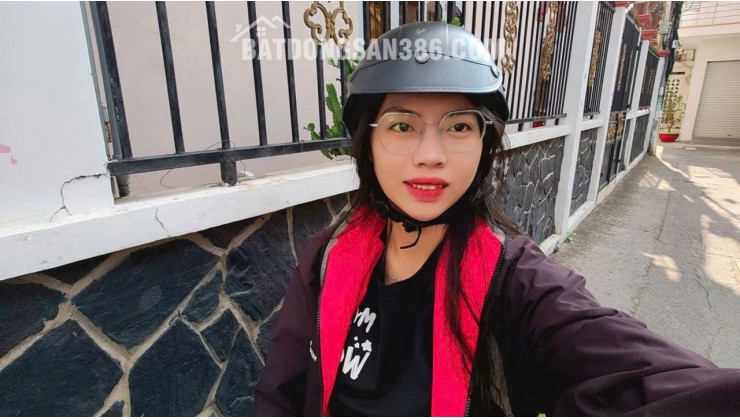 Nhà ngay chợ Hoàng Ngọc Phách, 79m² ngang 5.1 nở hậu chỉ 6.x Đ