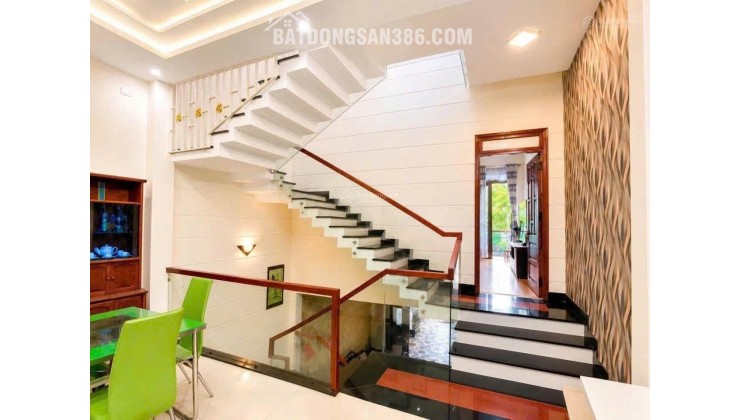 Bán nhà 3 tầng 3 mê đúc đường Nguyễn Khang, trung tâm Thanh Khê.
