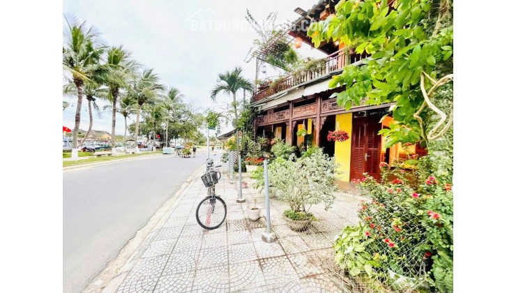 Bán nhà 2 tầng - Căn góc 2 mặt tiền view sông Hội An