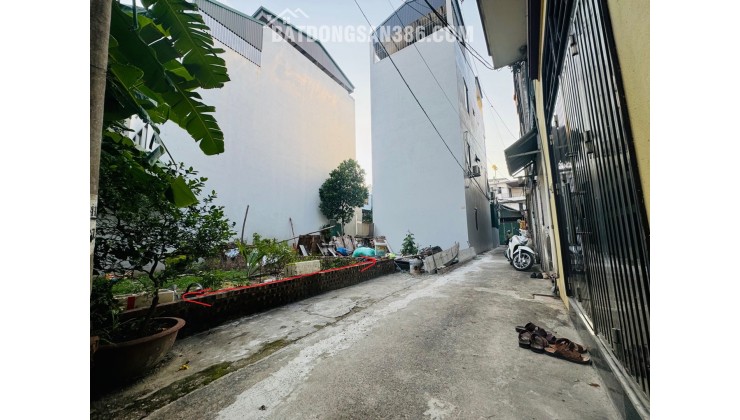 Phúc lợi 7 tỷ 52m ô tô đỗ ở đất,xây mới gara đẹp