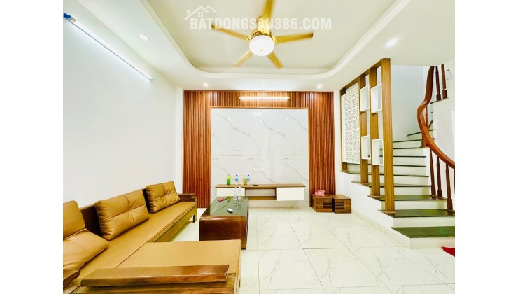 Bán nhà Thạch Bàn lô góc ngõ thông 7 tỷ 35m,sổ đỏ