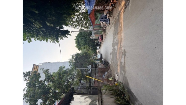 Ô tô 7 chỗ đỗ cửa 14 tỷ 56m Ngọc Thụy,Nhà mới Than máy