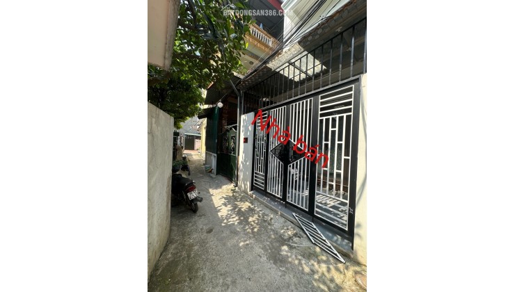 Nhà dân Ngọc Thụy 5 tầng mới xây ô tô vào cửa