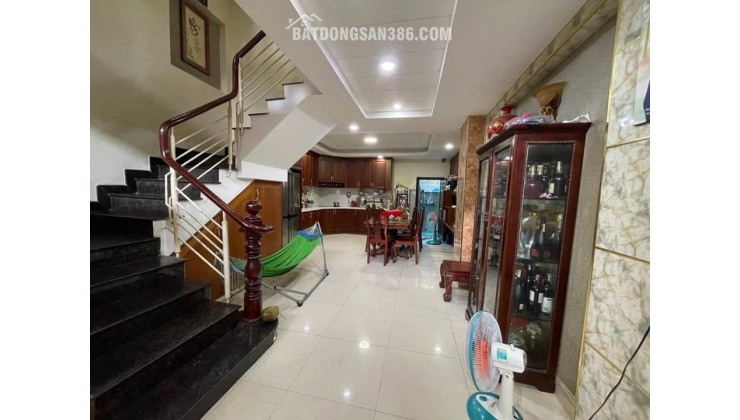 SÁT MẶT TIỀN LÊ VĂN LƯƠNG, QUẬN 7, 5 TẦNG, 4.6 x 16 NỞ HẬU, 9 TỶ