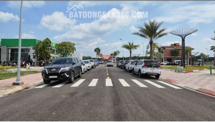 bán đất nền sổ sẵn, sang tên công chứng ngay, nằm mặt tiền DT 741