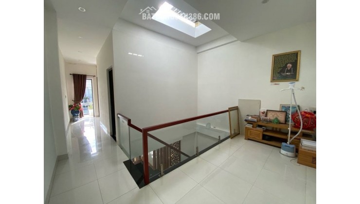 KHÔNG PHẢI CĂN MẶT TIỀN NÀO CŨNG ĐÁNG MUA!
Nhưng căn này có vài điểm khá đáng chú ý