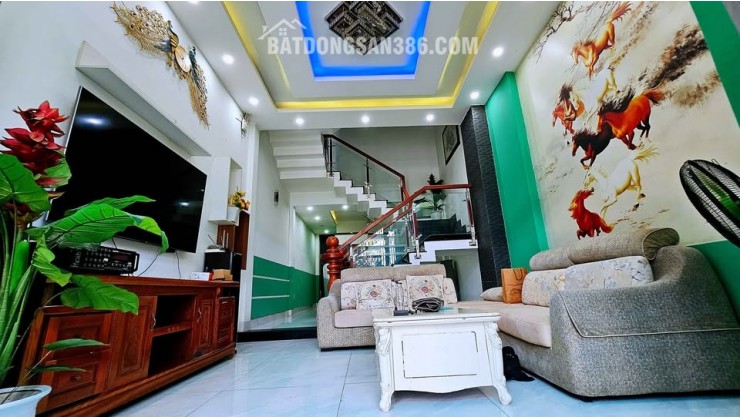 KHÔNG PHẢI CĂN MẶT TIỀN NÀO CŨNG ĐÁNG MUA!
Nhưng căn này có vài điểm khá đáng chú ý