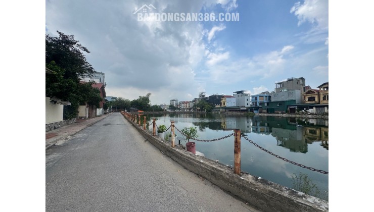 Bán Nhà Bát Khối 11 tỷ 86m ô tô đỗ cửa,vỉa hè view hồ