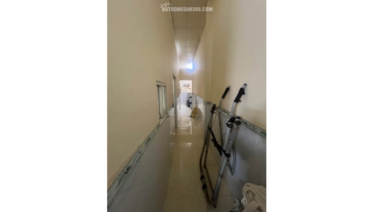 Chính chủ bán nhà hẻm Nguyễn Thị Thập Quận 7, ngang 4m dài 19m, thương lượng tốt, pháp lý chuẩn, tiện xây mới.