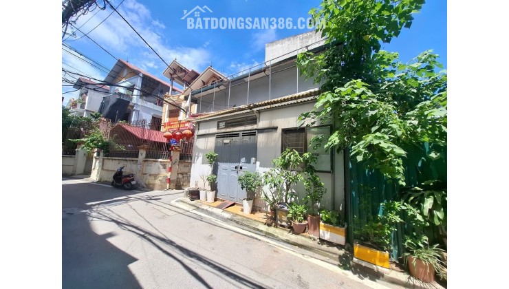 Đất Bát Khối 6.6 tỷ 52m lô góc,ô tô vào nhà,Long biên