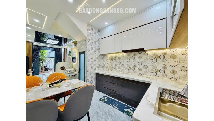 Nhà Đẹp hẻm xe hơi gần Mặt Tiền Hoàng Bật Đạt F15 Tân Bình 5,15 TYY