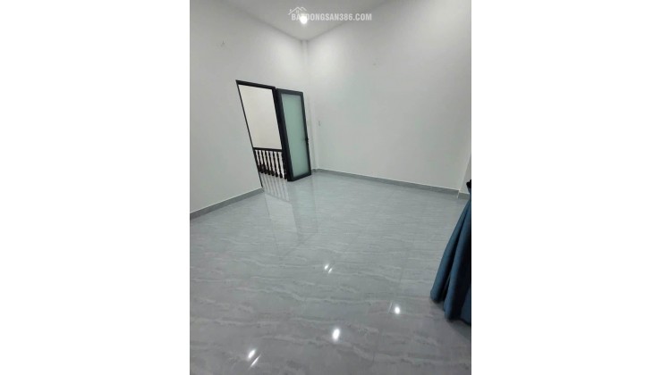 Nhà đẹp 2 Tầng gần Mặt Tiền Phạm Văn Bạch Tân Bình 36M2 chỉ 4,68 TYY