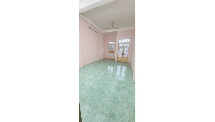 ban nhà tân phú hẻmm xe tải hoà bình tô hiệu không dính lộ giới tân phú