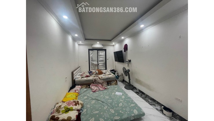 Ngõ thông Đức Giang 8 tỷ 55m ô tô qua nhà