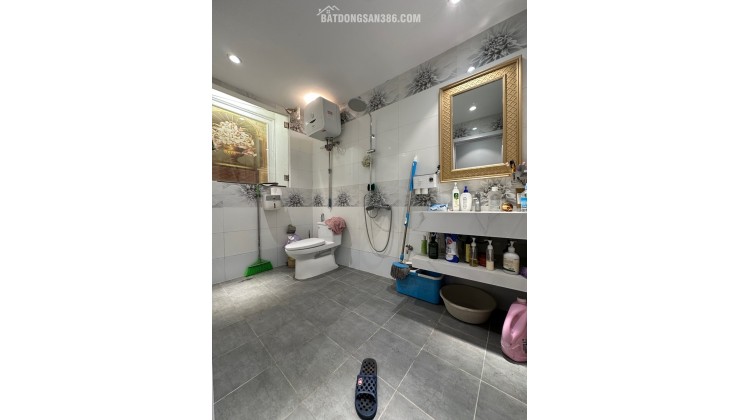 Ô tô đỗ cửa Bát Khối 8 tỷ xây dựng kiên cố