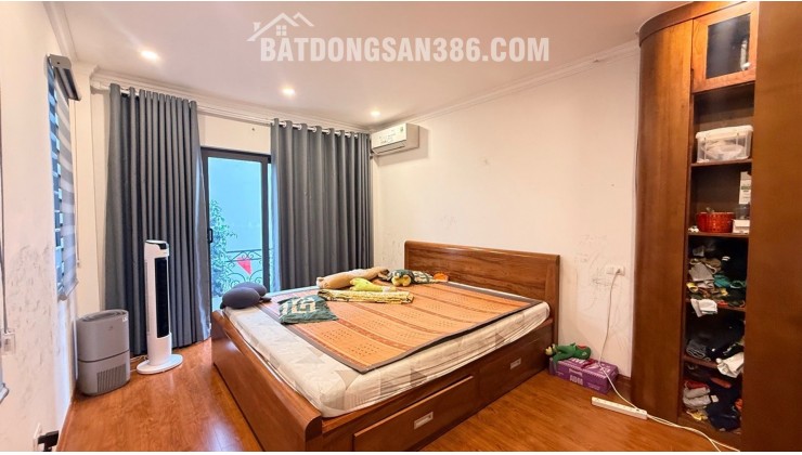 Thạch Bàn Long Biên 13 tỷ 7 tầng thang máy - ô tô đỗ ngày đêm