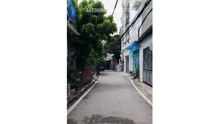 Đất Bát Khối 6.6 tỷ 52m lô góc,ô tô vào nhà,Long biên