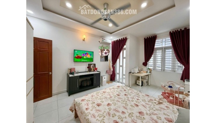 Bán nhà 3 tầng, 56m2,  Quốc lộ 13, Hiệp Bình Phước, Thủ Đức, TP HCM. Giá 7,28  tỷ, Sổ hồng riêng.