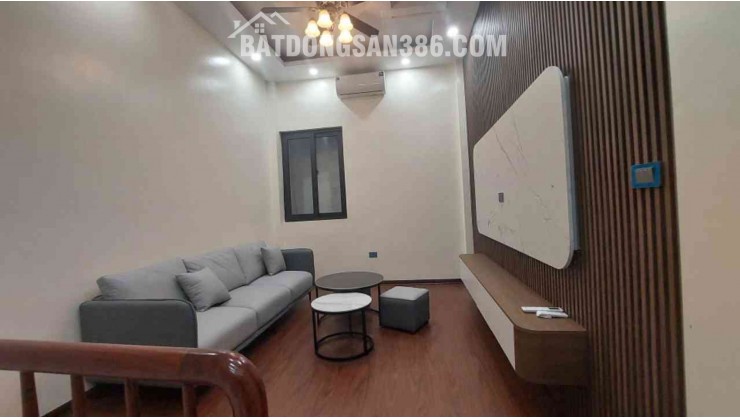 NHÀ ĐẸP Ở NGAY - NGÕ THÔNG, Ô TÔ VF3 ĐỖ CỬA - KINH DOANH  TẠP HÓA, SPA