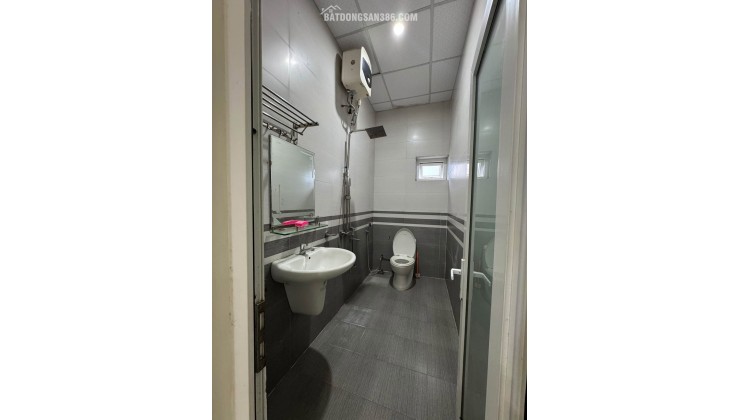 Bán nhà 3 tầng đường Hoà Minh 14 - (Sát Kinh Dương Vương, gần biển)