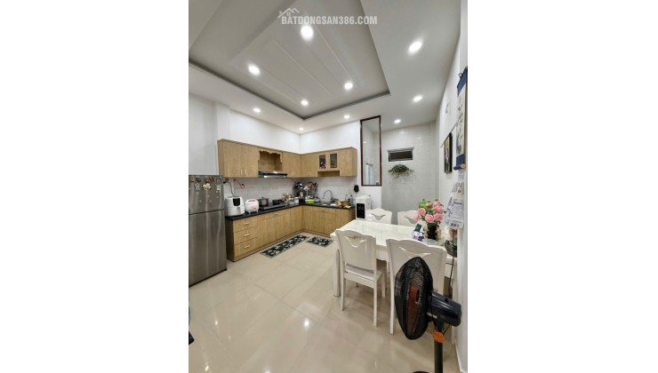 Bán nhà 3 tầng, 56m2,  Quốc lộ 13, Hiệp Bình Phước, Thủ Đức, TP HCM. Giá 7,28  tỷ, Sổ hồng riêng.