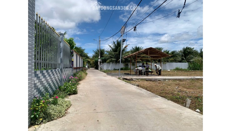 Nền 114m2 full thổ cư nở hậu gần siêu thị AEON Mỹ Tho