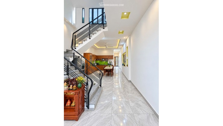 Bán nhà Quận 7 - Nguyễn Thị Thập 125m2 2 Tầng 4PN, Ngang 5.1m - 100m ra Mặt tiền, 9.X tỷ