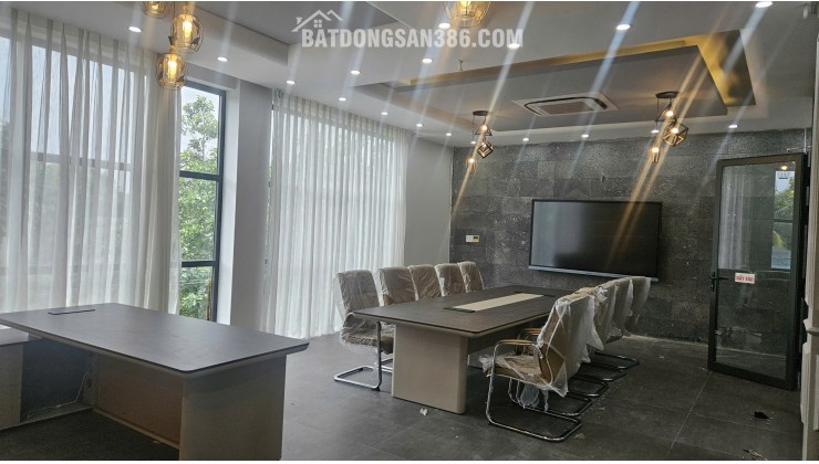 Cho thuê mặt tiền 200m2 trung tâm D2D Trấn Biên giá chỉ 15tr/ tháng