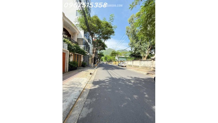  NHÀ HƯỚNG ĐÔNG, SÂN TRƯỚC RỘNG — CÁCH BIỂN KHOẢNG 1KM-VĨNH HÒA