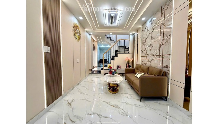 Bán nhà Huỳnh Tấn Phát ngang 4m, nhà mới xây 1T1L, trung tâm Q7, giá 2,9 tỷ