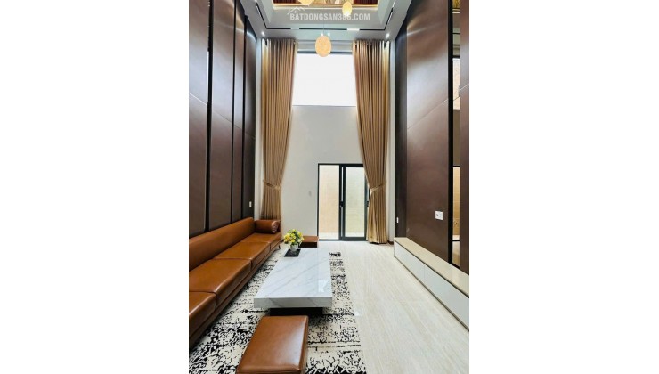 (HIẾM) Bán nhà NGUYỄN THỊ THẬP, 75M2, ô tô đậu cửa, giá 4,9 tỷ