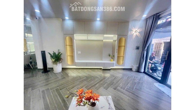 Bán nhà gần Nguyễn Thị Thập, hẻm XH, ngang 6m, 72m2, 3 tầng, giá 4,5 tỷ