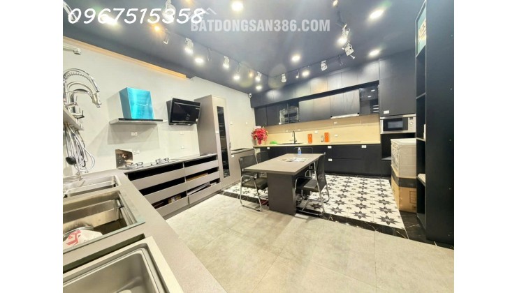 Tòa nhà 5 tầng thang máy 3 mặt tiền đường Tố Hữu 30m – DT sàn 200,5m2 – Hoàn công, sẵn dòng tiền – Giá 12,4 tỷ