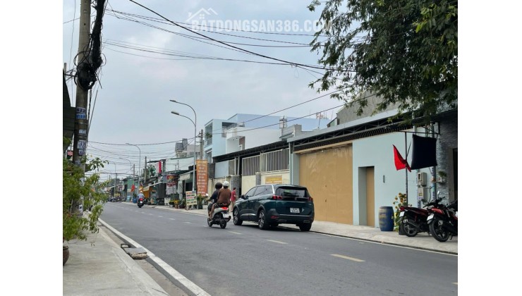 Bán nhà mặt tiền Đặng Thúc Vịnh, Hóc Môn, diện tích 535m2, sổ hồng riêng, giá 18.3 tỷ. LH: 0961725738