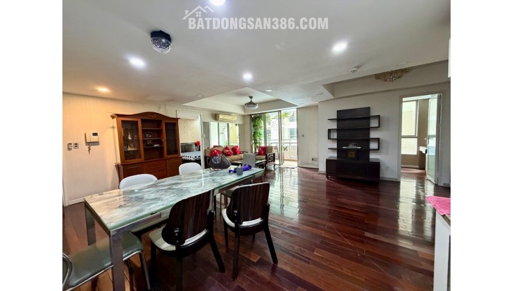 Bán căn hộ 4PN Botanic Phú Nhuận 147m2 view hồ bơi giá 12tỷ thương lượng