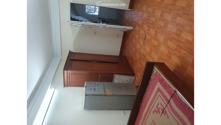 CHO THUÊ PHÒNG ĐỘC THÂN THUẬN TIỆN SINH HOẠT GẦN HỒ TÂY HÀ NỘI