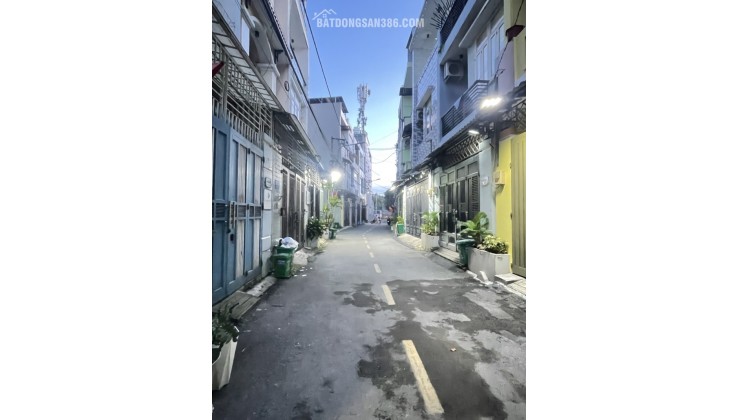 Bán nhà 3 tầng, Quốc Lộ 13, Hiệp Bình Phước, Thủ Đức, TP HCM,  sổ hồng riêng. Giá 7,28 tỷ.