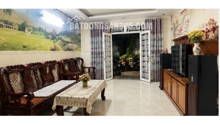 Bán nhà 3 tầng, 64m2 hẻm Đặng Văn Bi, Trường Thọ, Thủ Đức, TP HCM, SHR. Giá 7.48 tỷ.